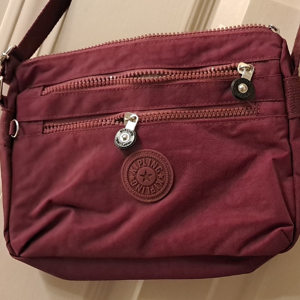 Kipling Deep Red Messenger Crossbody Bag Like New Burgundy Wine Color Purse
